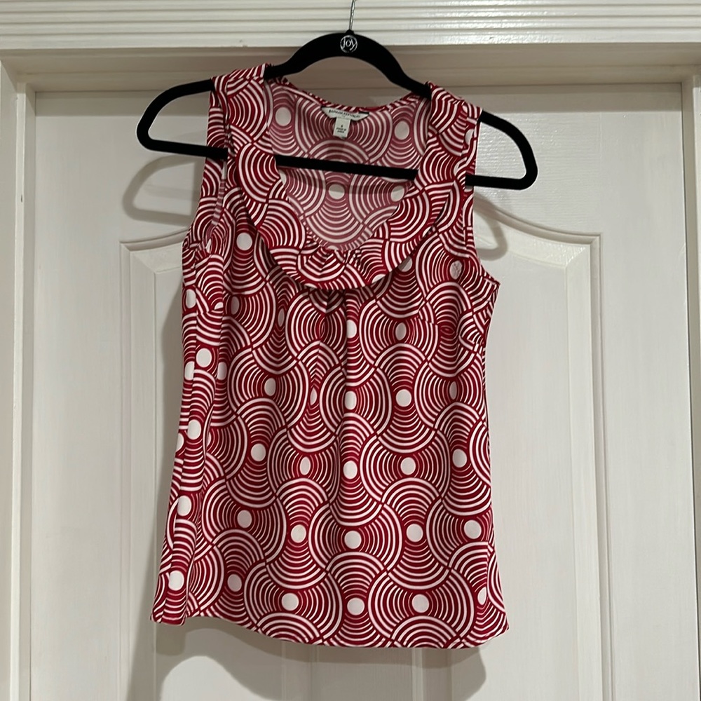 Banana republic 100 % polyester top